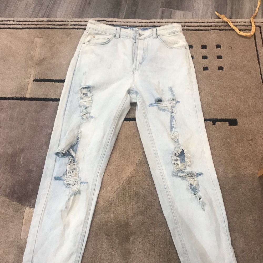 Wild fable capri pants.           Size 10.           Acid wash blue
